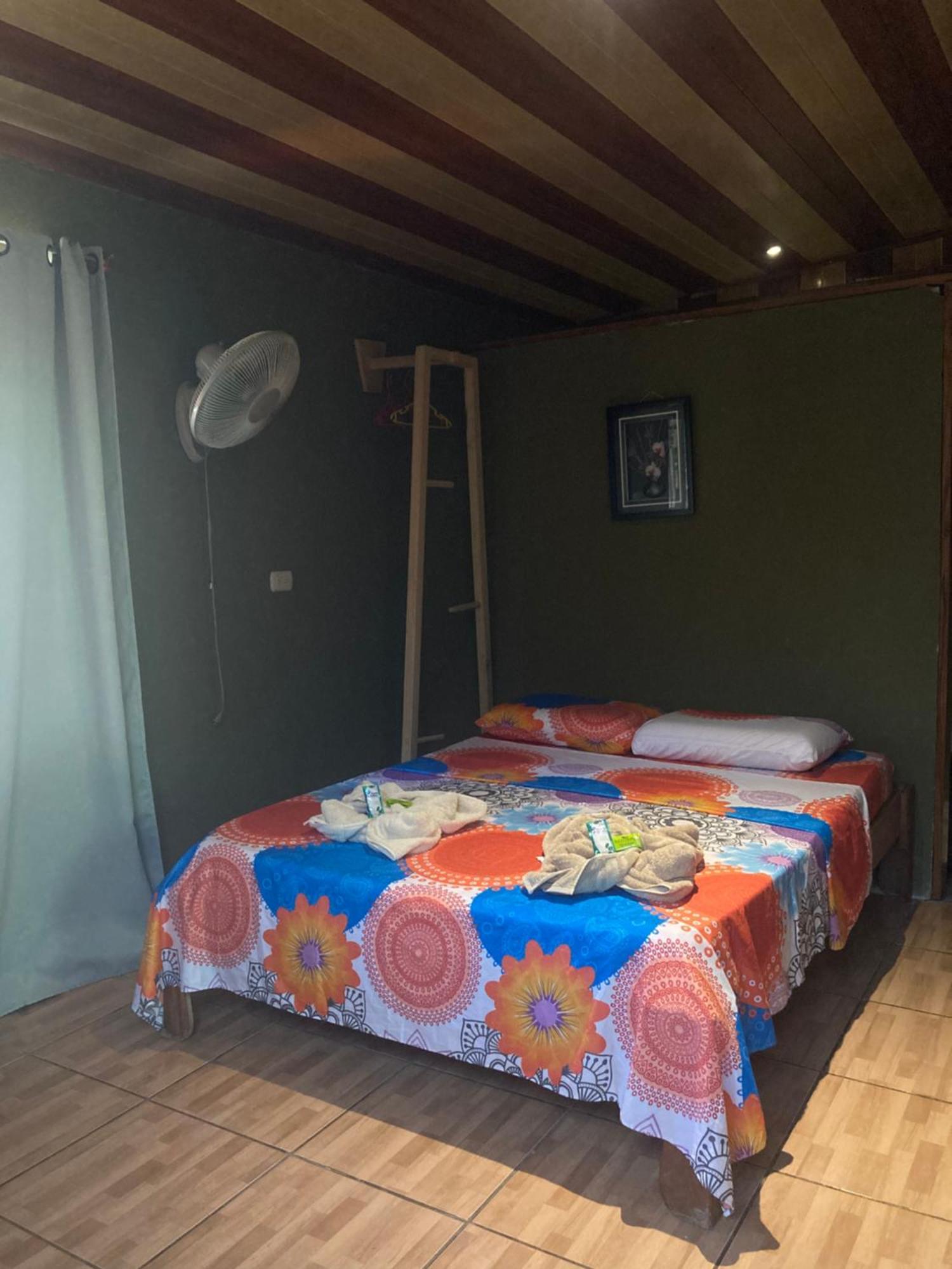 Pez Espada Tours Y Cabinas Drake Bay Exterior foto